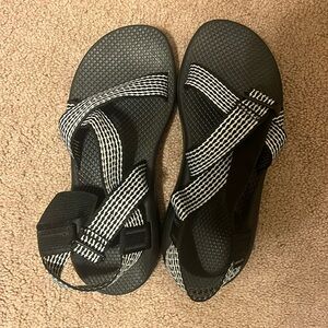 Ladies Chaco size 9 black and white sandals - hardly worn
